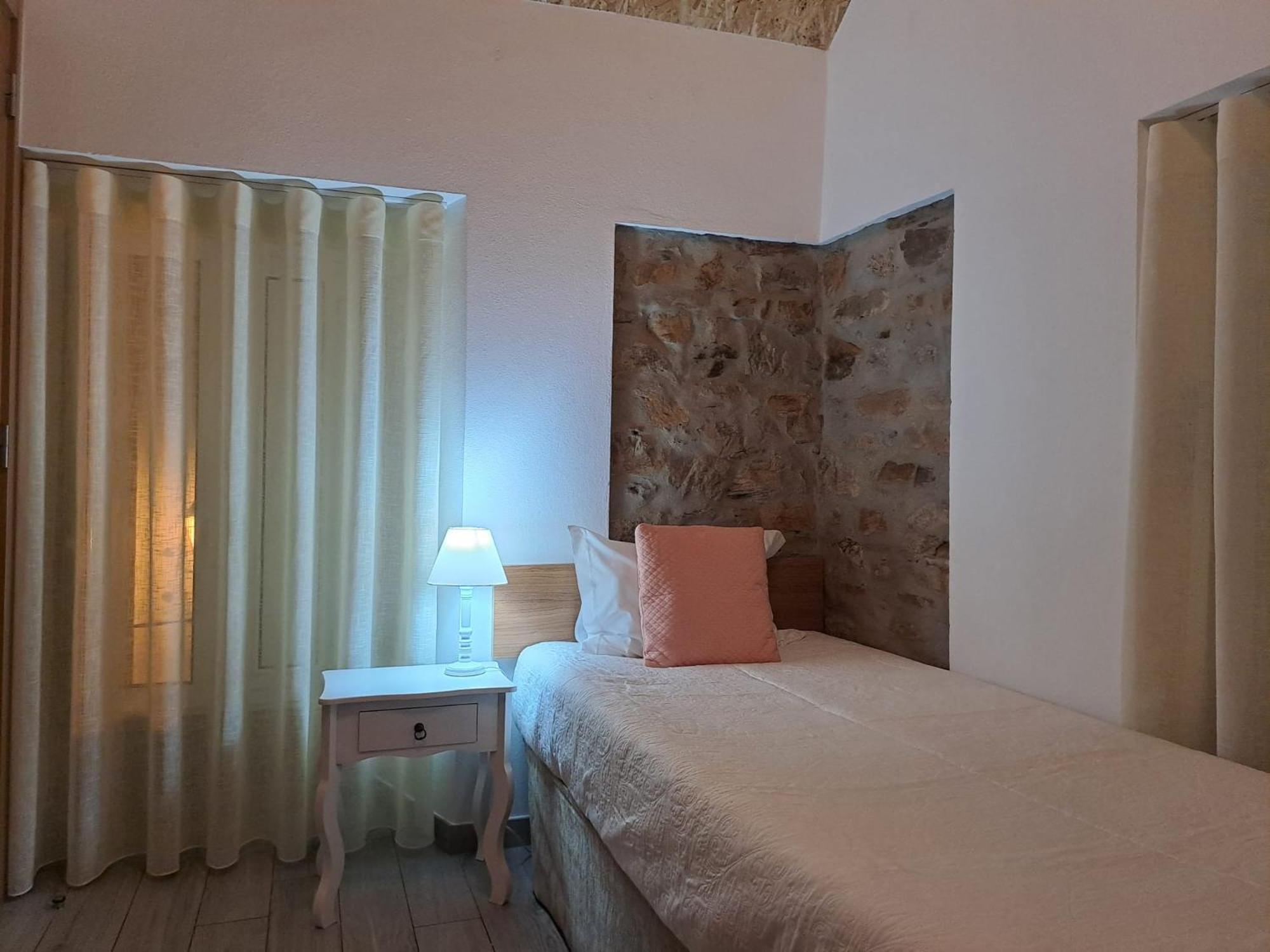 Hotel Largo Da Fonte à Sertã Extérieur photo