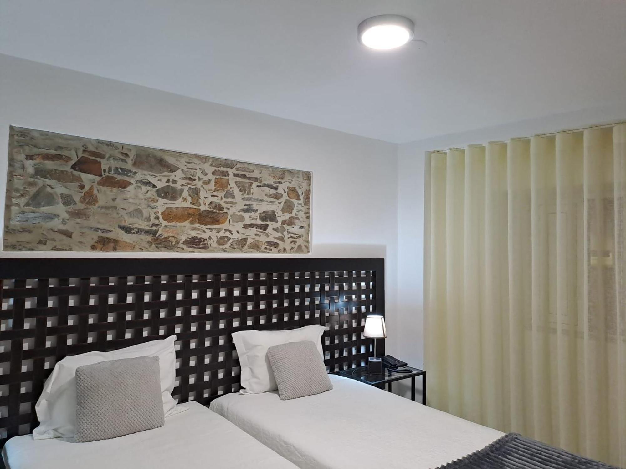 Hotel Largo Da Fonte à Sertã Extérieur photo